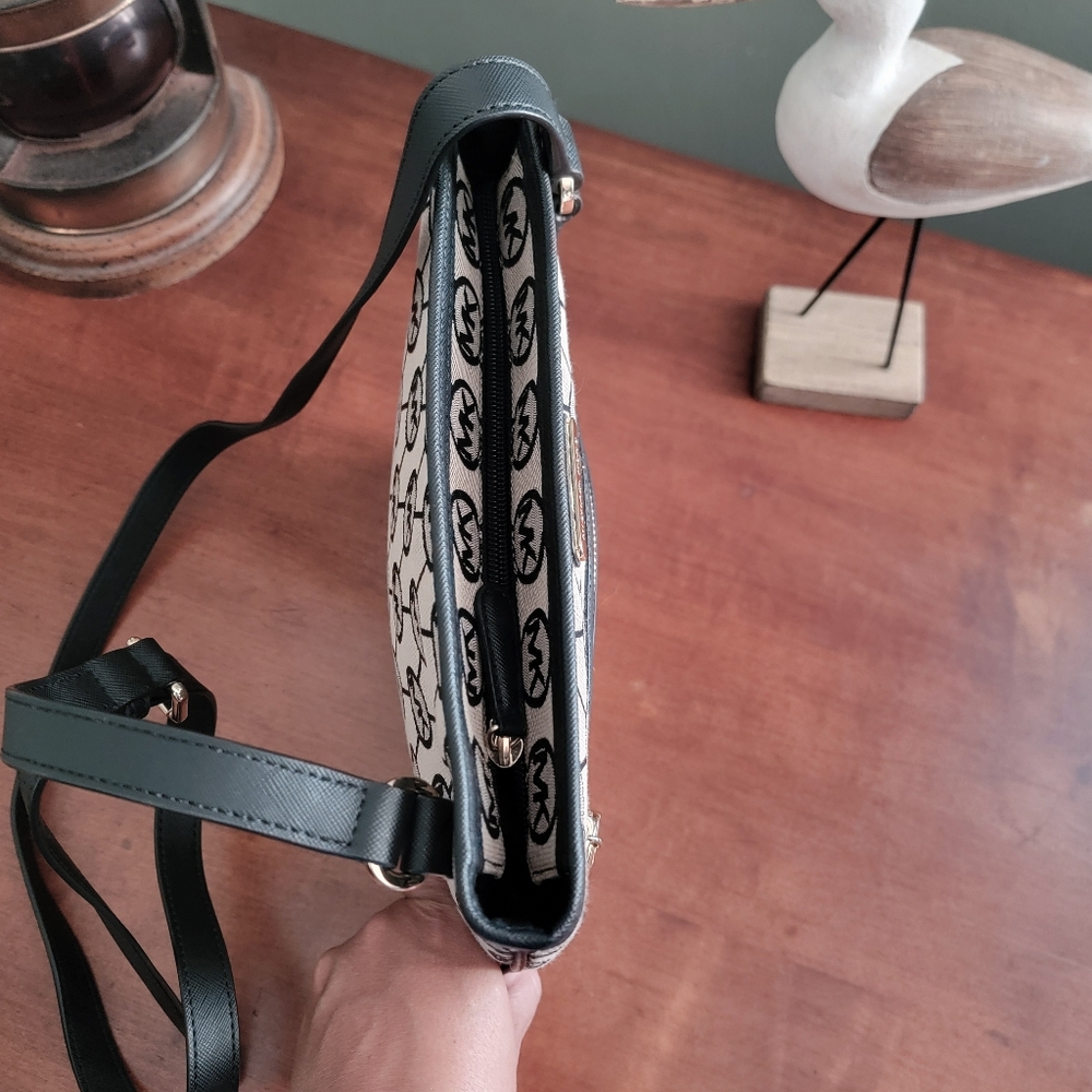 Michael Kors Signature Canvas Black Crossgrain Leather Jacquard Crossbody Bag - Picture 11 of 16